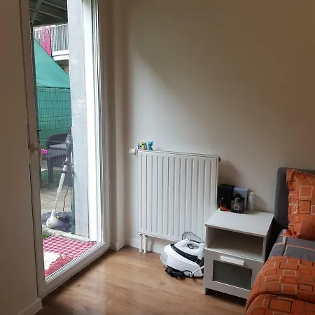 F2 Avec Jardin Et Jacuzzi * Reims
