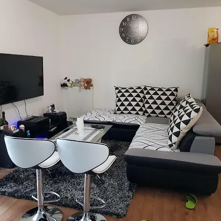 F2 Avec Jardin Et Jacuzzi Apartment *