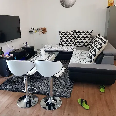Apartment F2 Avec Jardin Et Jacuzzi *