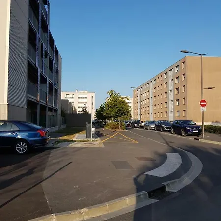 Apartment F2 Avec Jardin Et Jacuzzi *